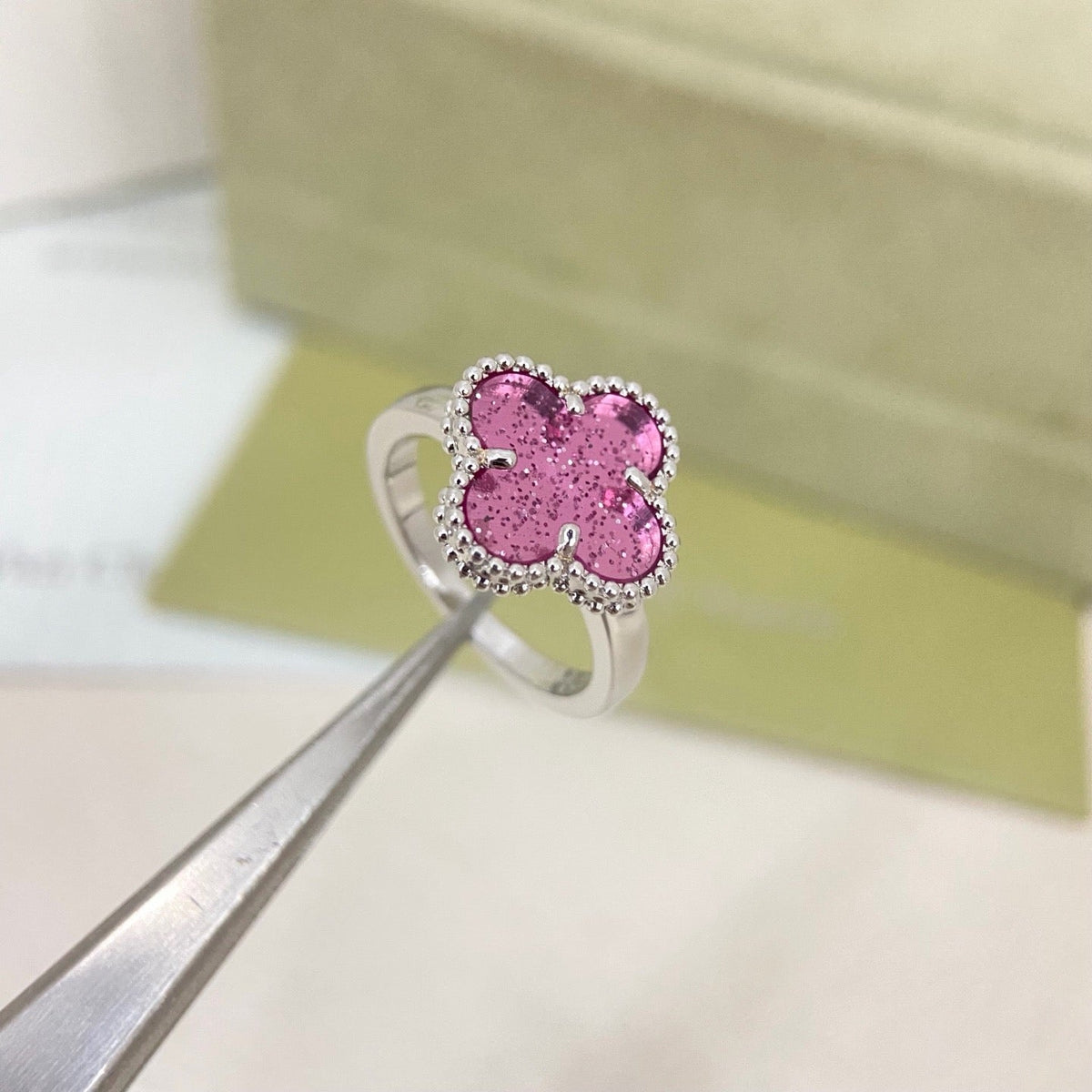 [Regal Gem]NEW ROSE QUARTZ FOUR-LEAF CLOVER RING