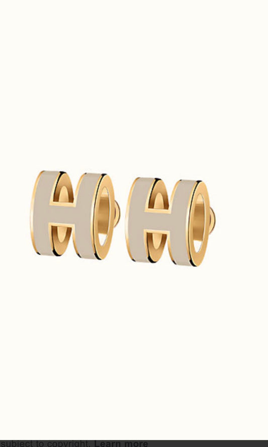 [Regal Gem]MINI POP H GOLD EARRINGS GREY
