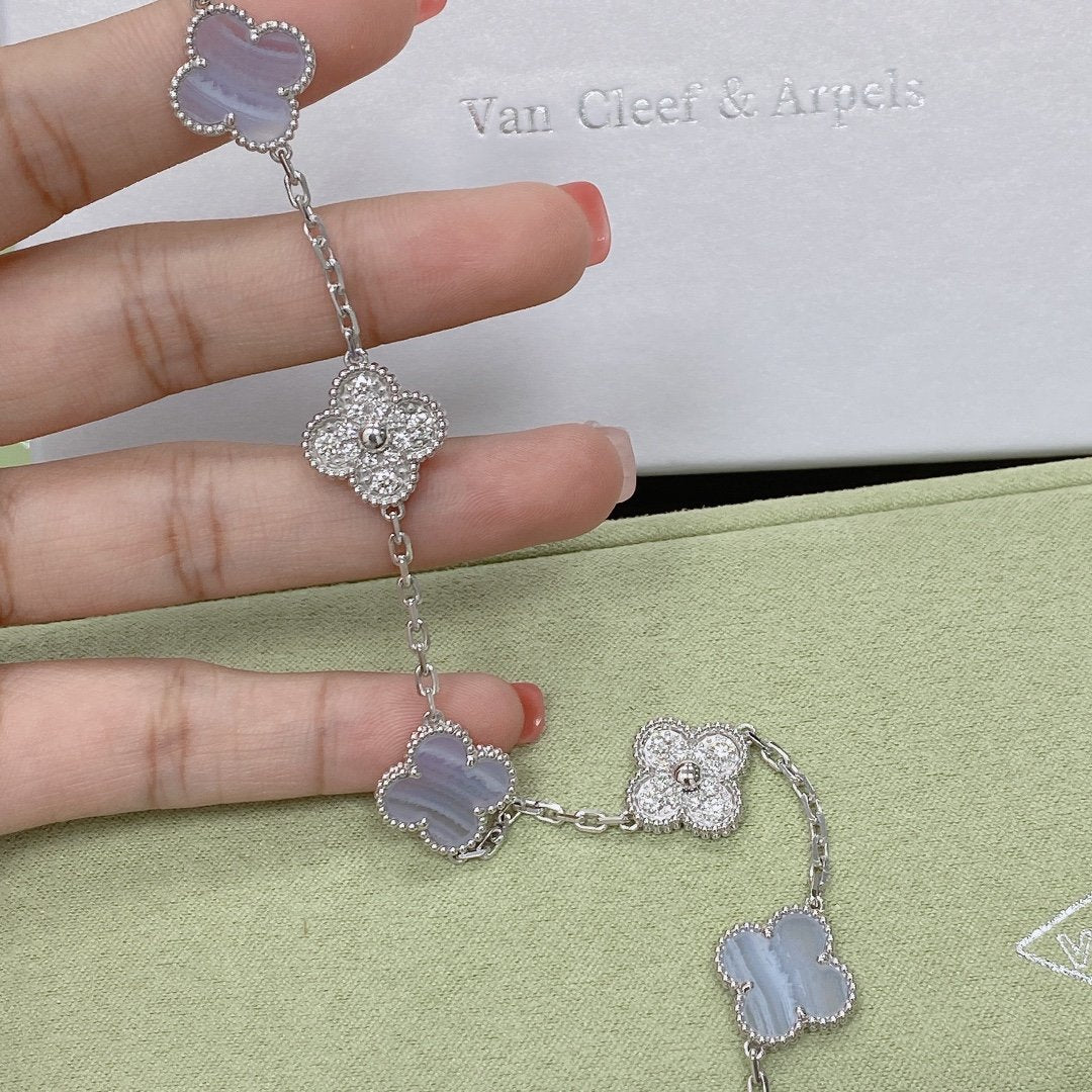 [Regal Gem] CLOVER 5 MOTIF PURPLE CHALCEDONY BRACELET COLLECTION