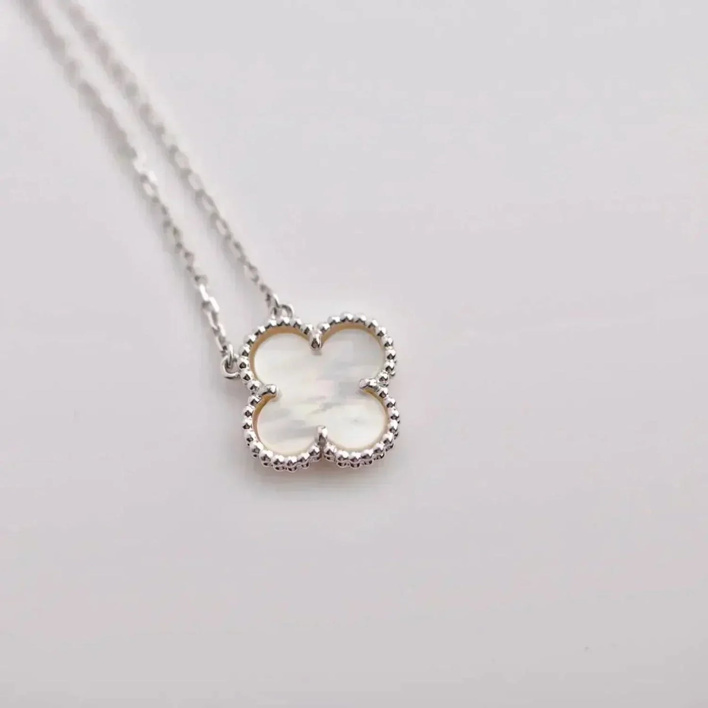 [Regal Gem]CLOVER  15MM WHITE MOTHER-OF-PEARL SILVER