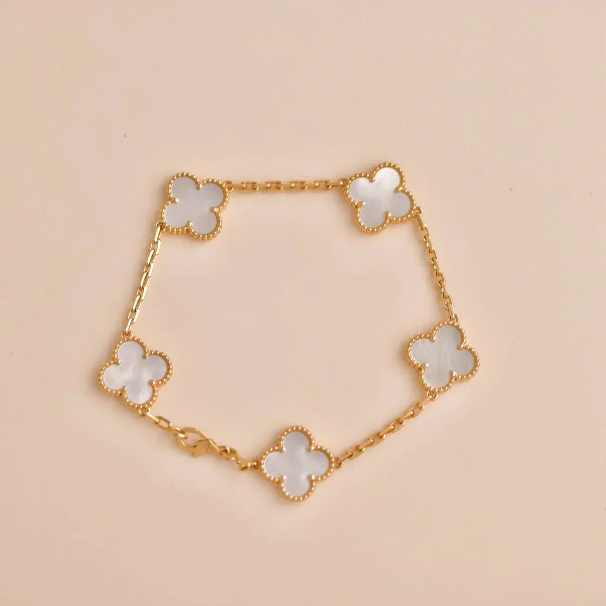 [Regal Gem]CLOVER WHITE PEARL MOP 5 MOTIF BRACELET COLLECTION
