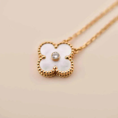 [Regal Gem]CLOVER 15MM DIAMOND WHITE FRITILLARIA NECKLACE