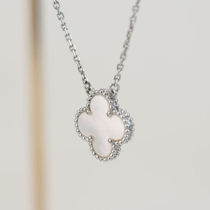 [Regal Gem]CLOVER  15MM WHITE MOTHER-OF-PEARL SILVER