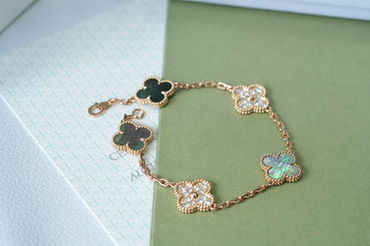 [Regal Gem] CLOVER 5 MOTIF GRAY MOP BRACELET COLLECTION