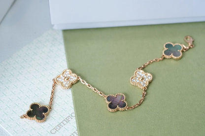 [Regal Gem] CLOVER 5 MOTIF GRAY MOP BRACELET COLLECTION