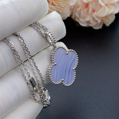 [Regal Gem]CLOVER SILVER CHALCEDONY BIG CLOVER NECKLACE