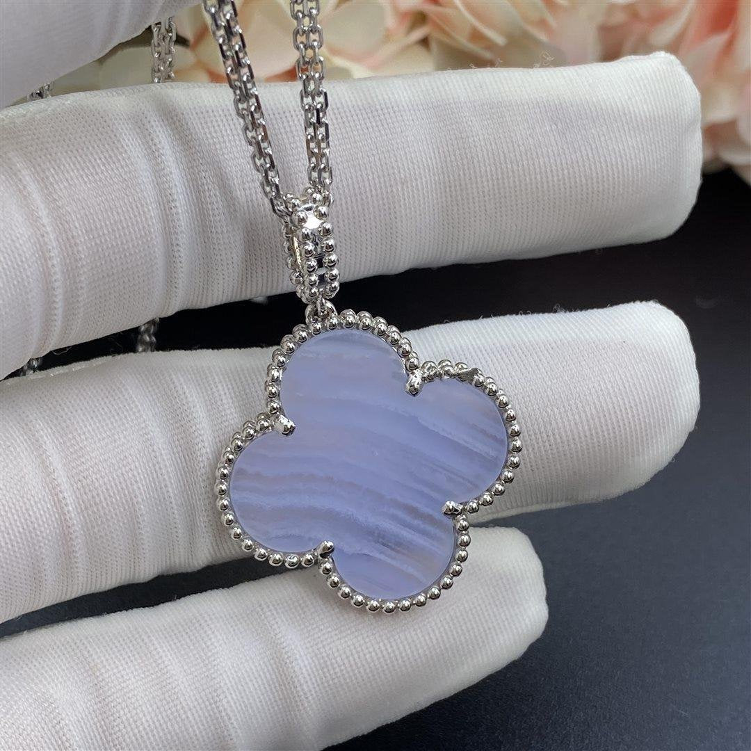 [Regal Gem]CLOVER SILVER CHALCEDONY BIG CLOVER NECKLACE