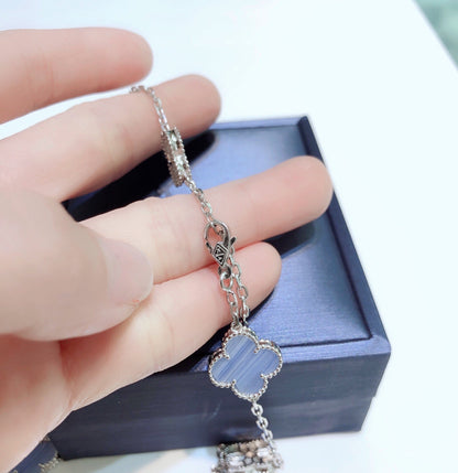 [Regal Gem]CLOVER 10 MOTIFS CHALCEDONY DIAMONDS SILVER NECKLACE