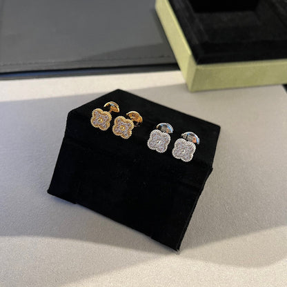 [Regal Gem]CLOVER MINI DIAMOND STUD EARRINGS