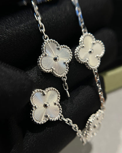 [Regal Gem] CLOVER 5 MOTIF LASER BRACELET COLLECTION