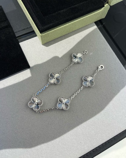 [Regal Gem] CLOVER 5 MOTIF LASER BRACELET COLLECTION